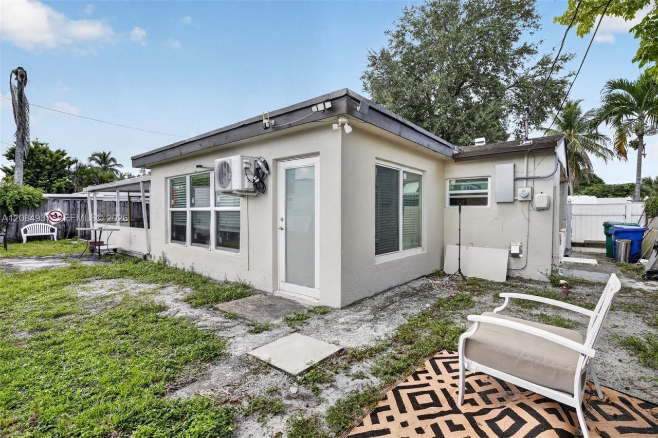 4351 SW 22nd St, Fort Lauderdale, FL 33317 Photo