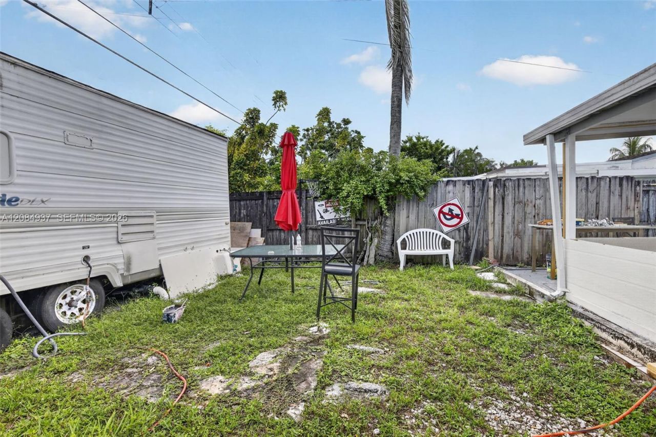 4351 SW 22nd St, Fort Lauderdale, FL 33317 Photo