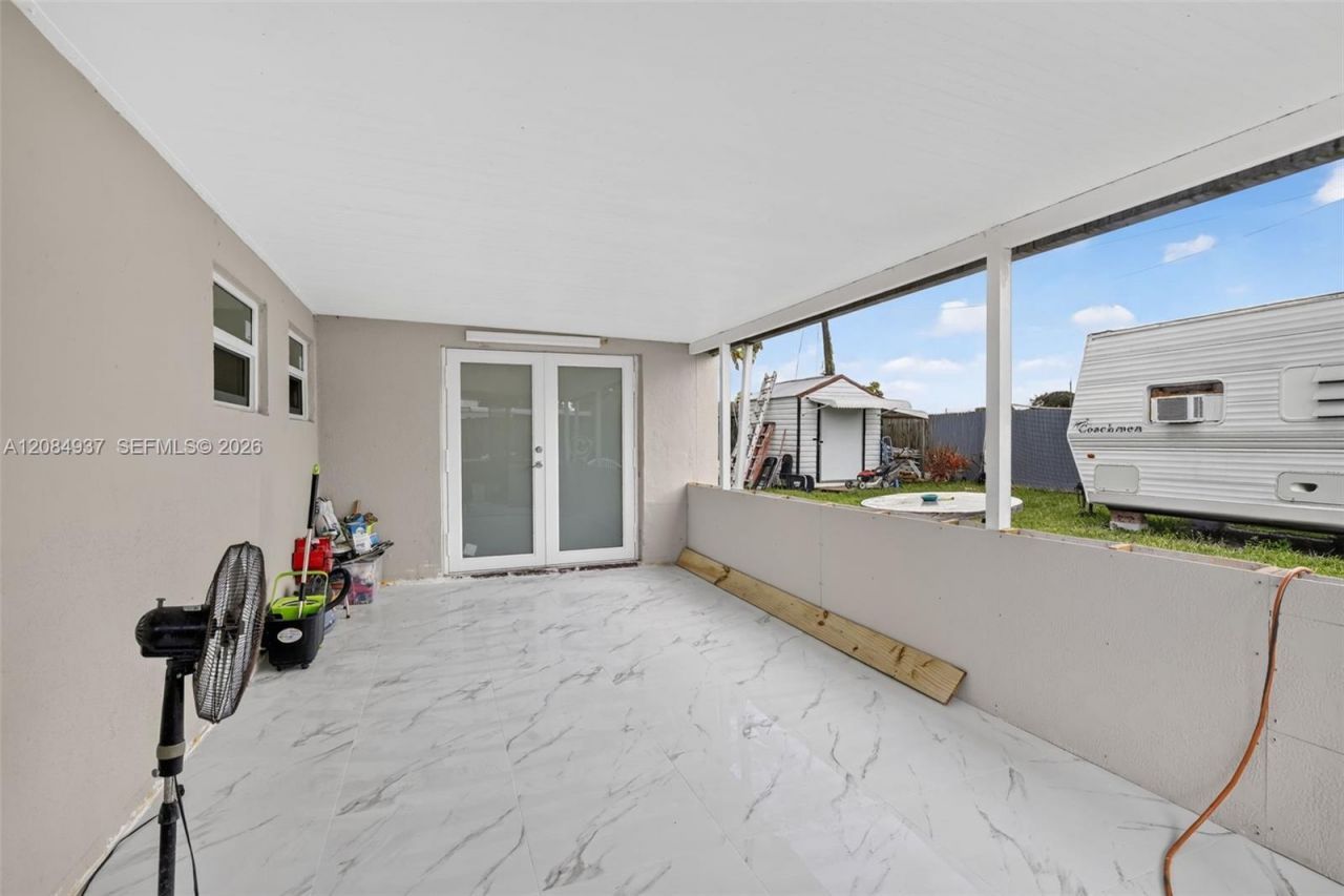 4351 SW 22nd St, Fort Lauderdale, FL 33317 Photo