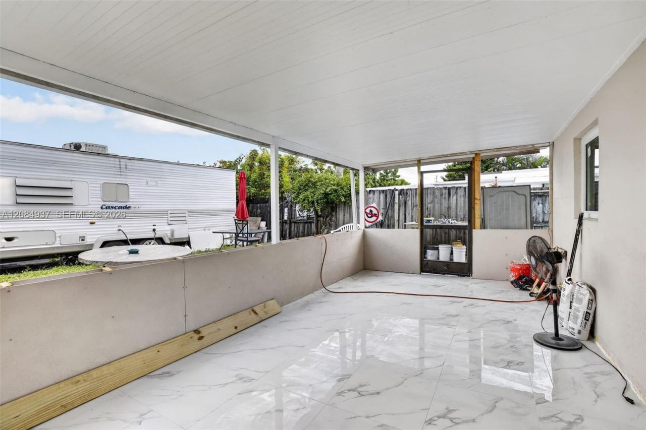 4351 SW 22nd St, Fort Lauderdale, FL 33317 Photo