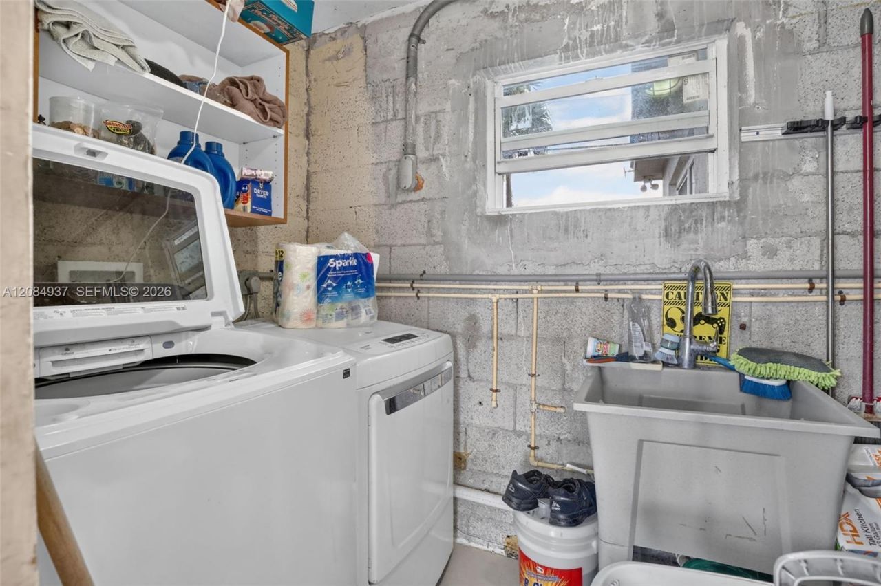 4351 SW 22nd St, Fort Lauderdale, FL 33317 Photo