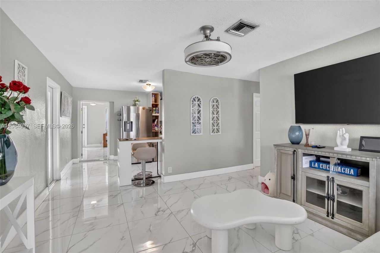 4351 SW 22nd St, Fort Lauderdale, FL 33317 Photo