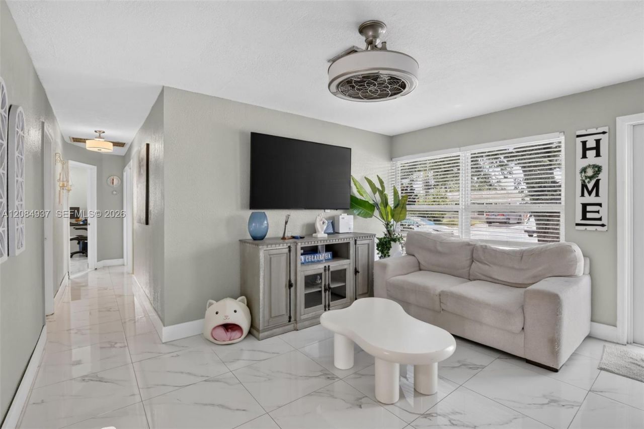 4351 SW 22nd St, Fort Lauderdale, FL 33317 Photo