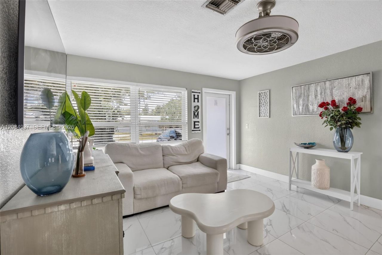 4351 SW 22nd St, Fort Lauderdale, FL 33317 Photo