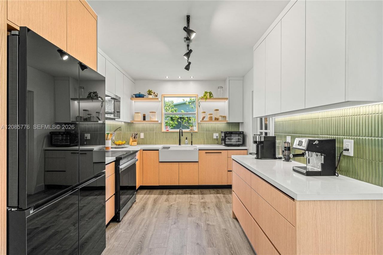 1126 E Hawthorne Cir, Hollywood, FL 33021 Photo