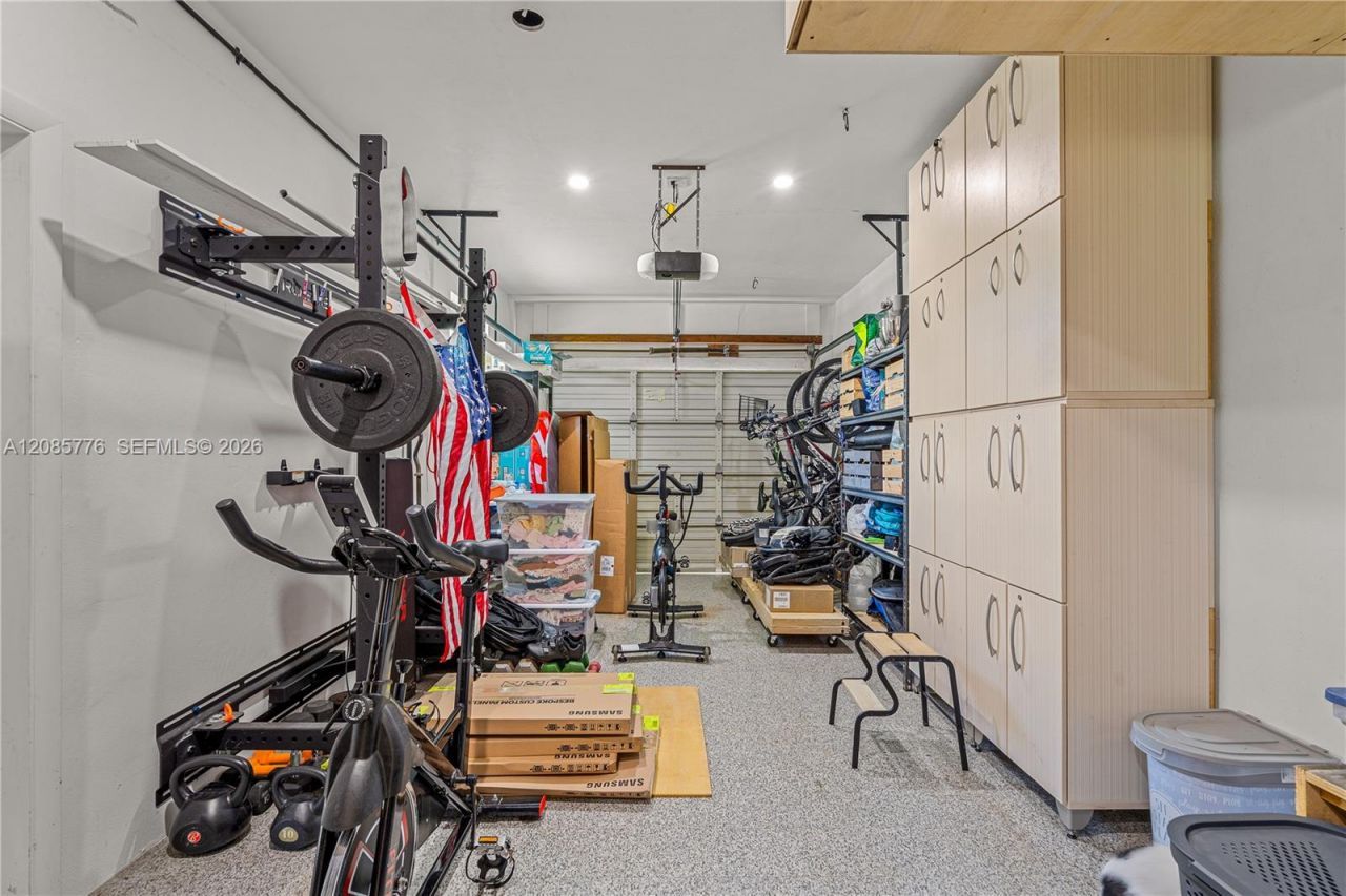 1126 E Hawthorne Cir, Hollywood, FL 33021 Photo