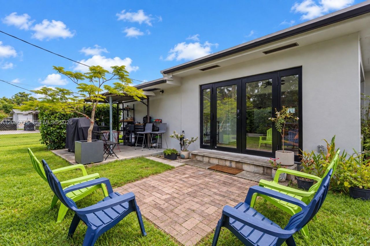 1126 E Hawthorne Cir, Hollywood, FL 33021 Photo