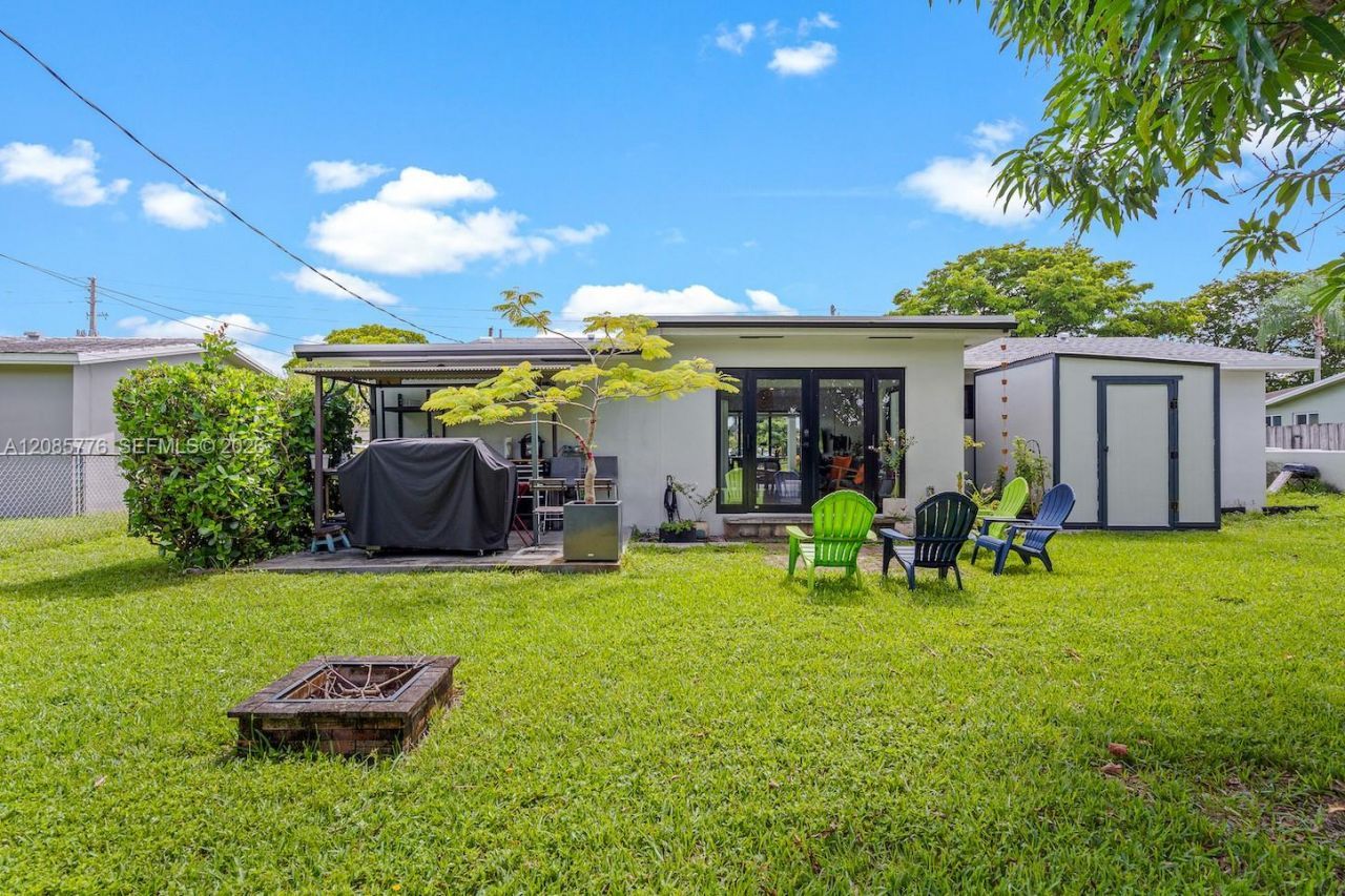 1126 E Hawthorne Cir, Hollywood, FL 33021 Photo