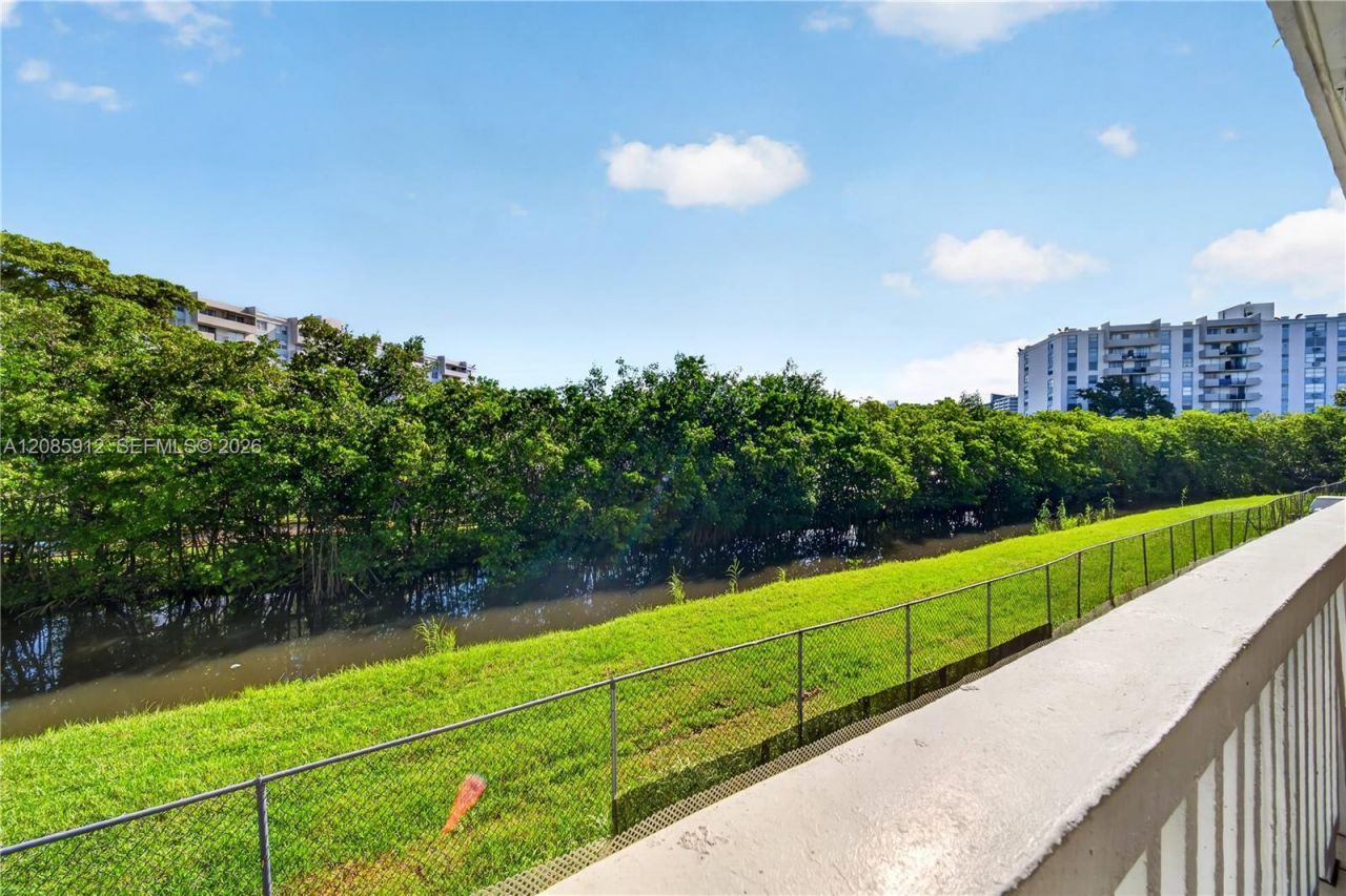 1801 NE 140th St, Unit 108, North Miami, FL 33181 Photo