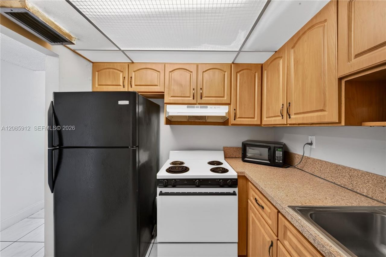 1801 NE 140th St, Unit 108, North Miami, FL 33181 Photo