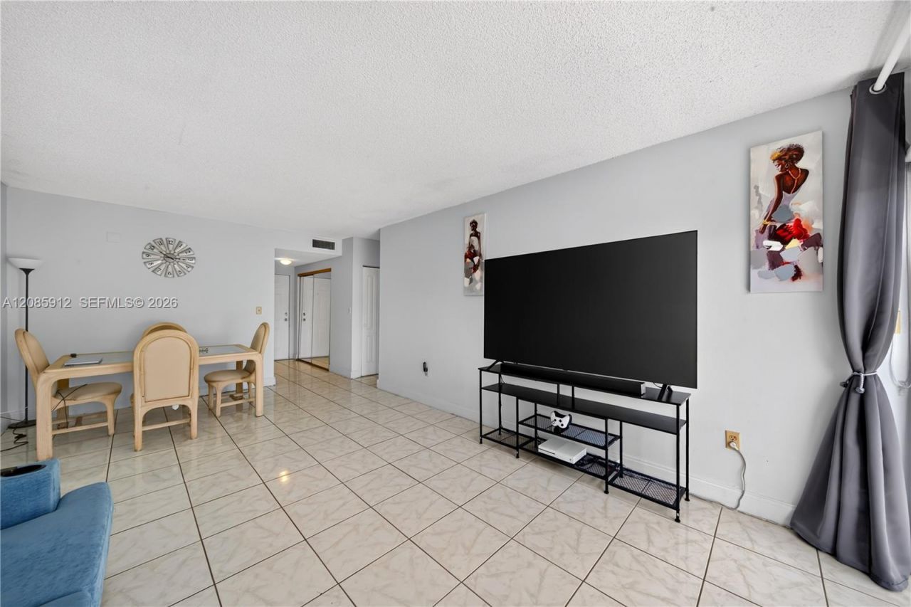 1801 NE 140th St, Unit 108, North Miami, FL 33181 Photo