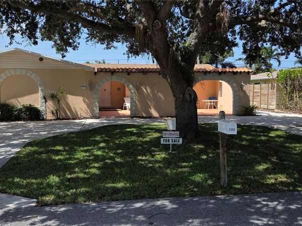 2359 N Wallen Dr, West Palm Beach, FL 33410