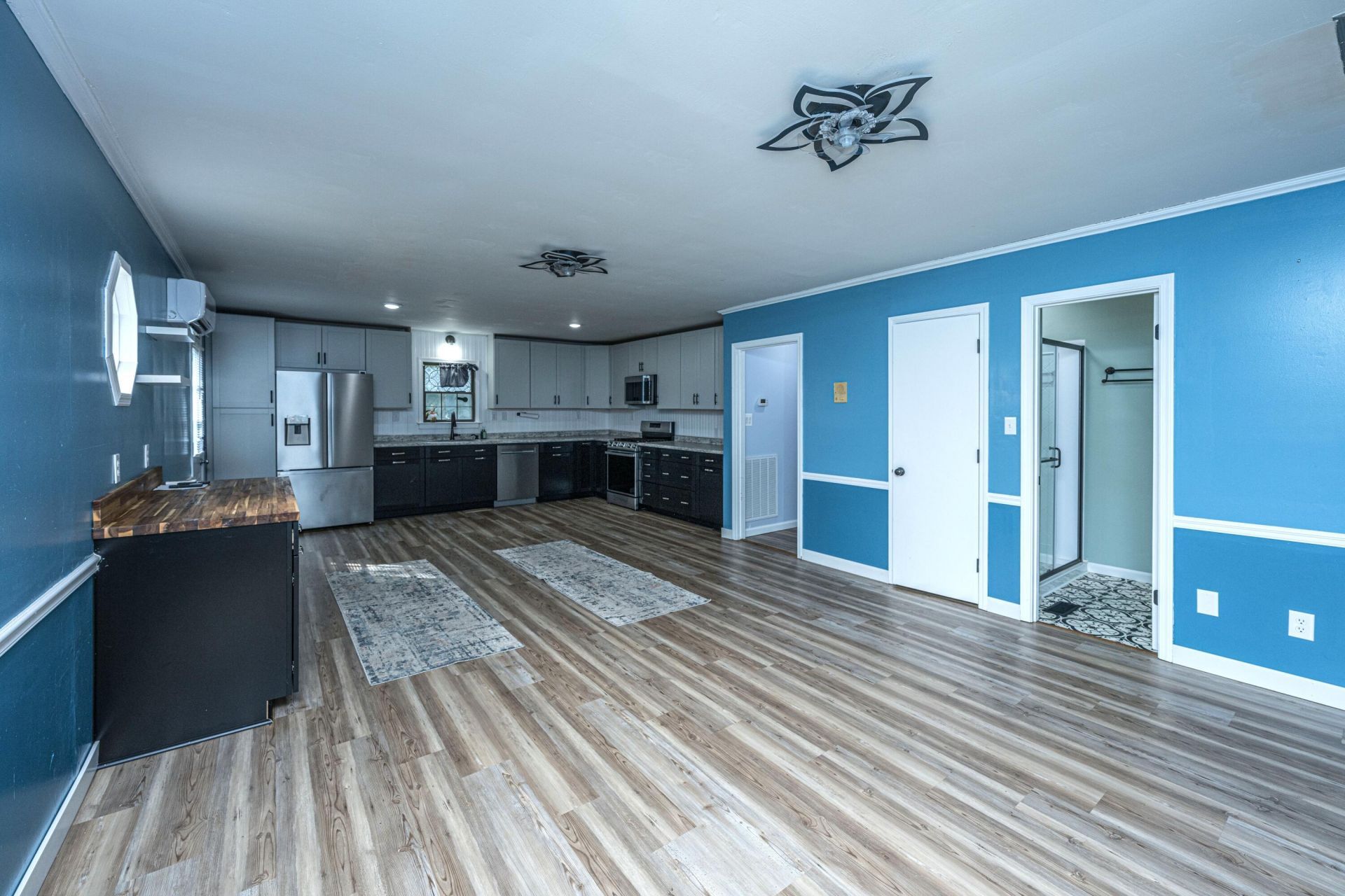 112 King Street Photo 4
