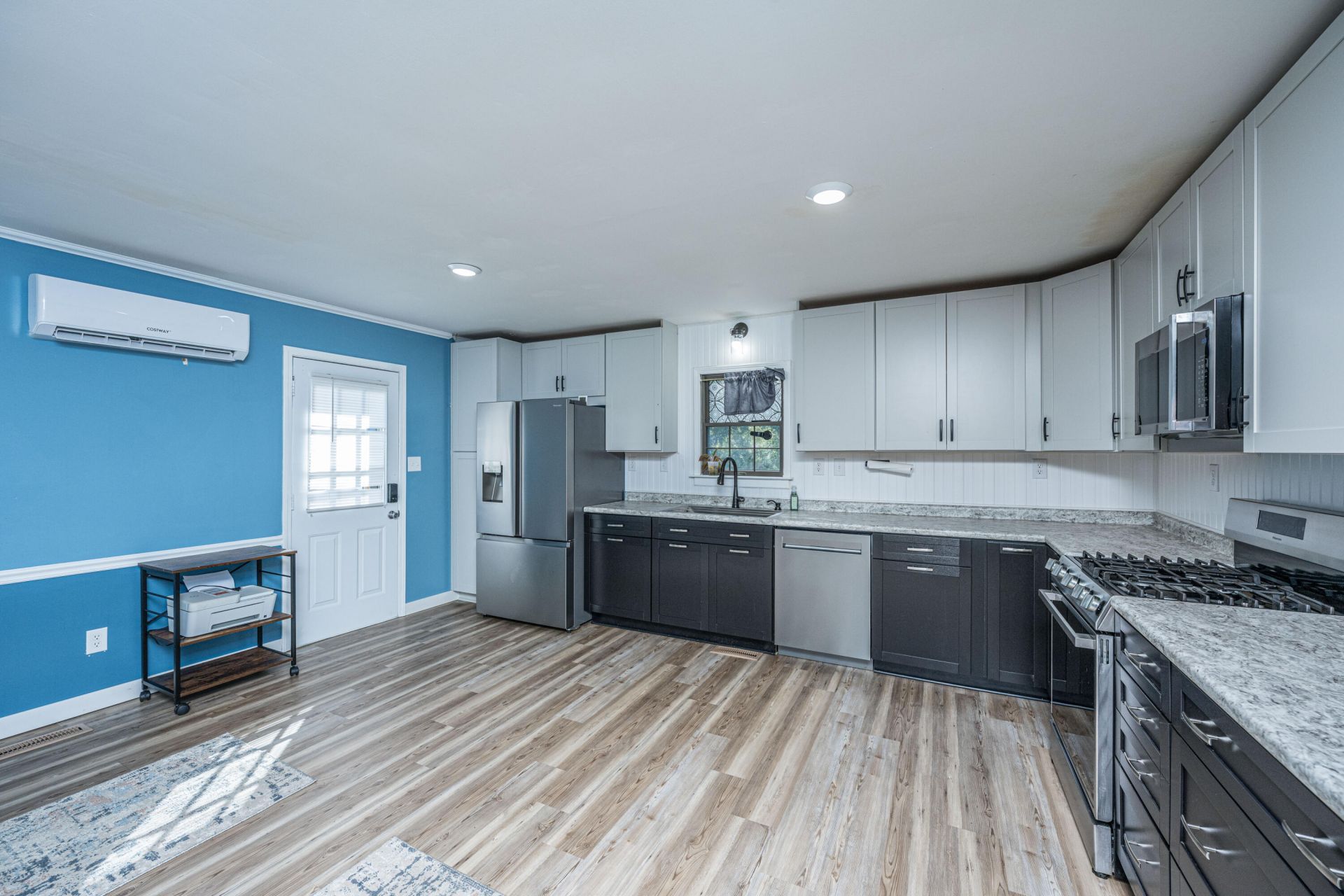 112 King Street Photo 5