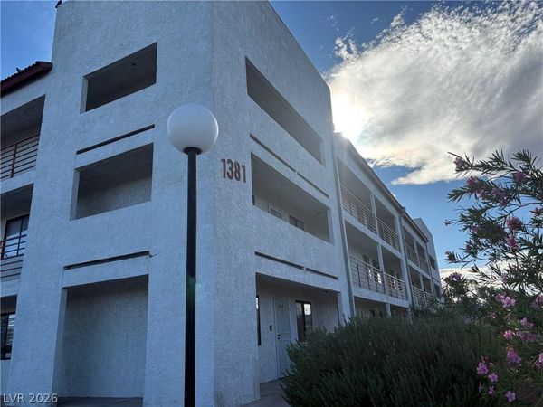 1381 E University Avenue , Unit 207, Las Vegas, NV 89119