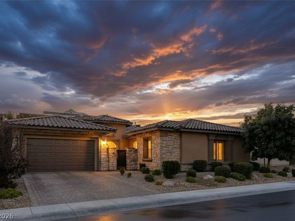 83 Basque Coast Street , Las Vegas, NV 89138