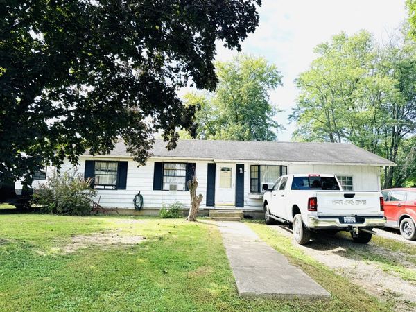 213 Henderson Street , Rossville, IL 60963