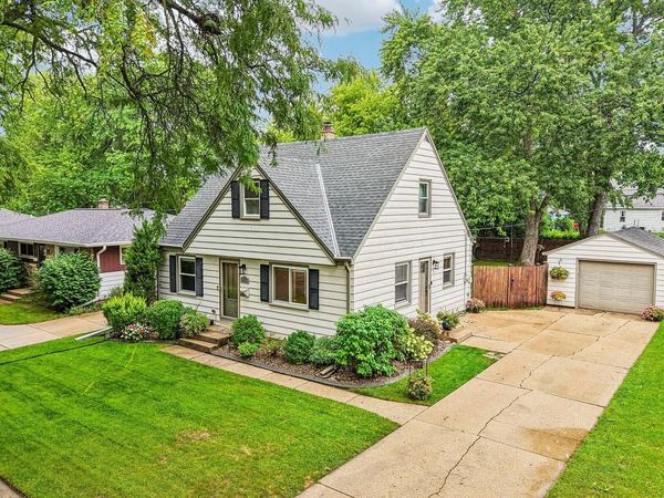 2958 S 102nd STREET, West Allis, WI 53227