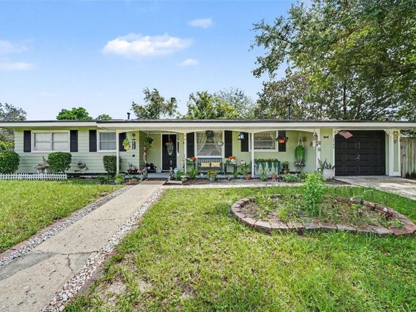 2399 KIMBERLY DRIVE , DELTONA, FL 32738