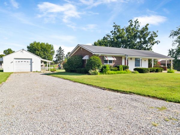 33 E Third Avenue, Poseyville, IN 47633