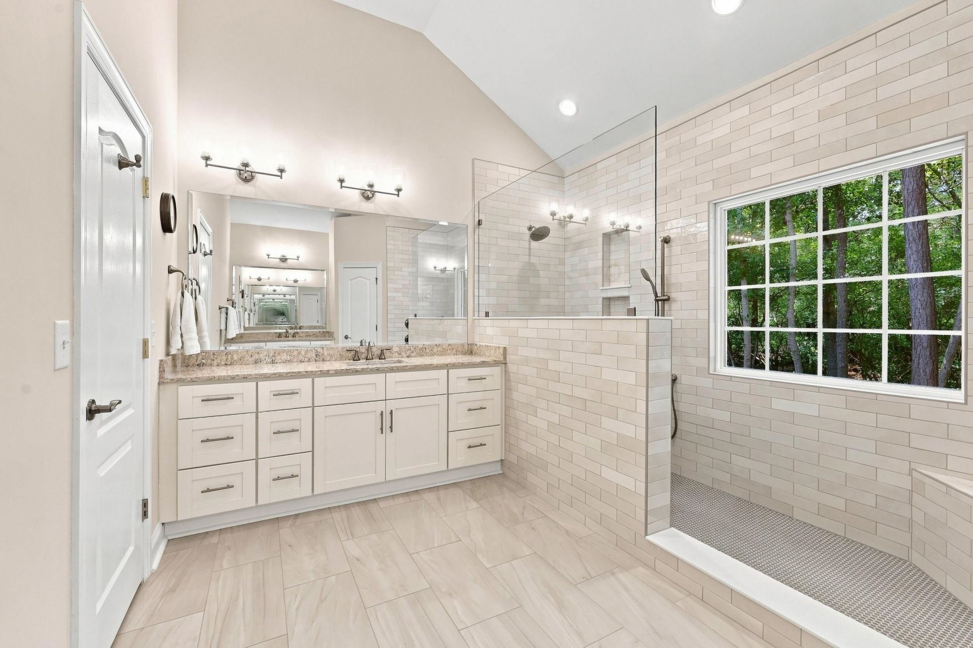 45 Highwood Circle Photo 13