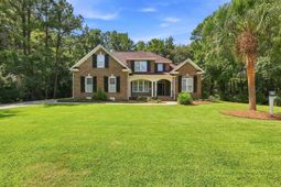 45 Highwood Circle photo 4