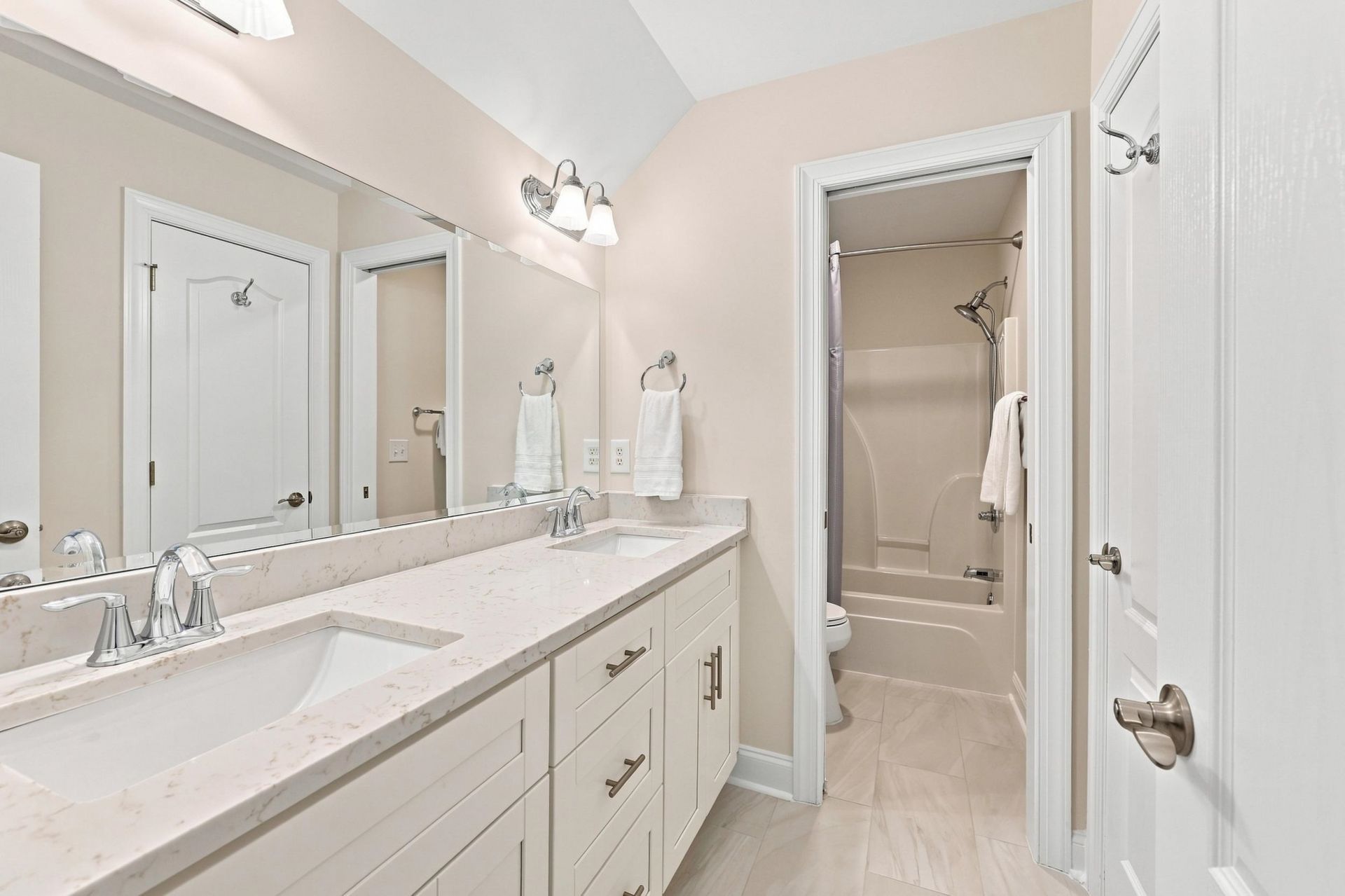 45 Highwood Circle Photo 35