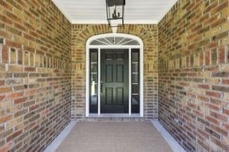 45 Highwood Circle photo 4