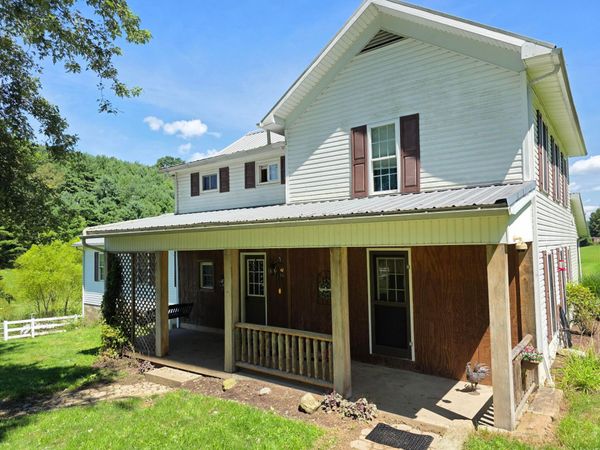 1071 Allgyer Road SE, Gnadenhutten, OH 44629