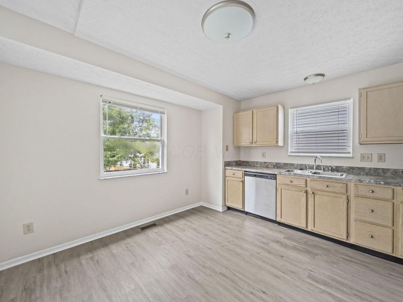 777 Wallinger Drive, Galloway, OH 43119 Photo 8