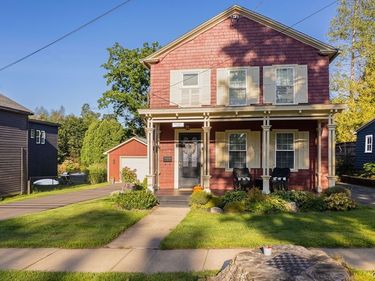 79 Lincklaen Street , Cazenovia, NY 13035