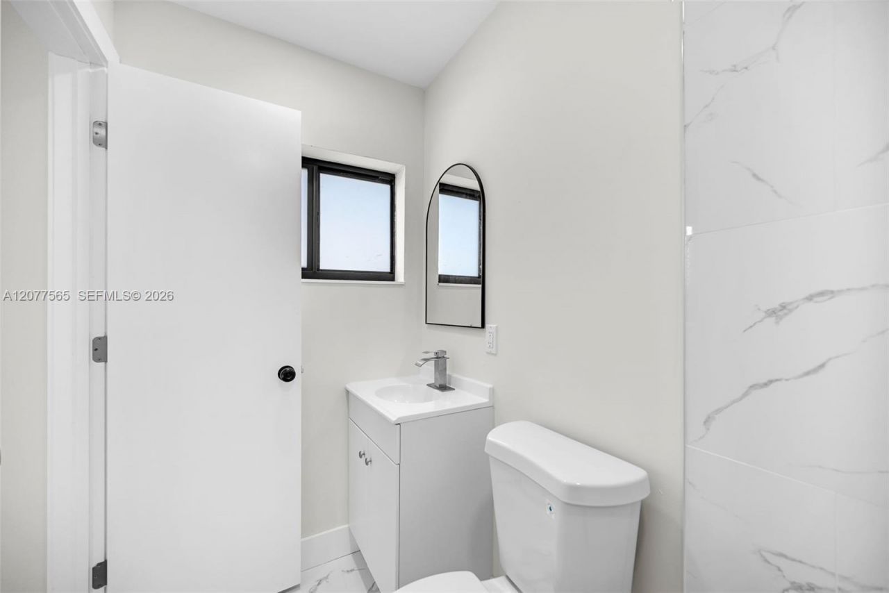 2470 NW 179th St, Miami Gardens, FL 33056 Photo