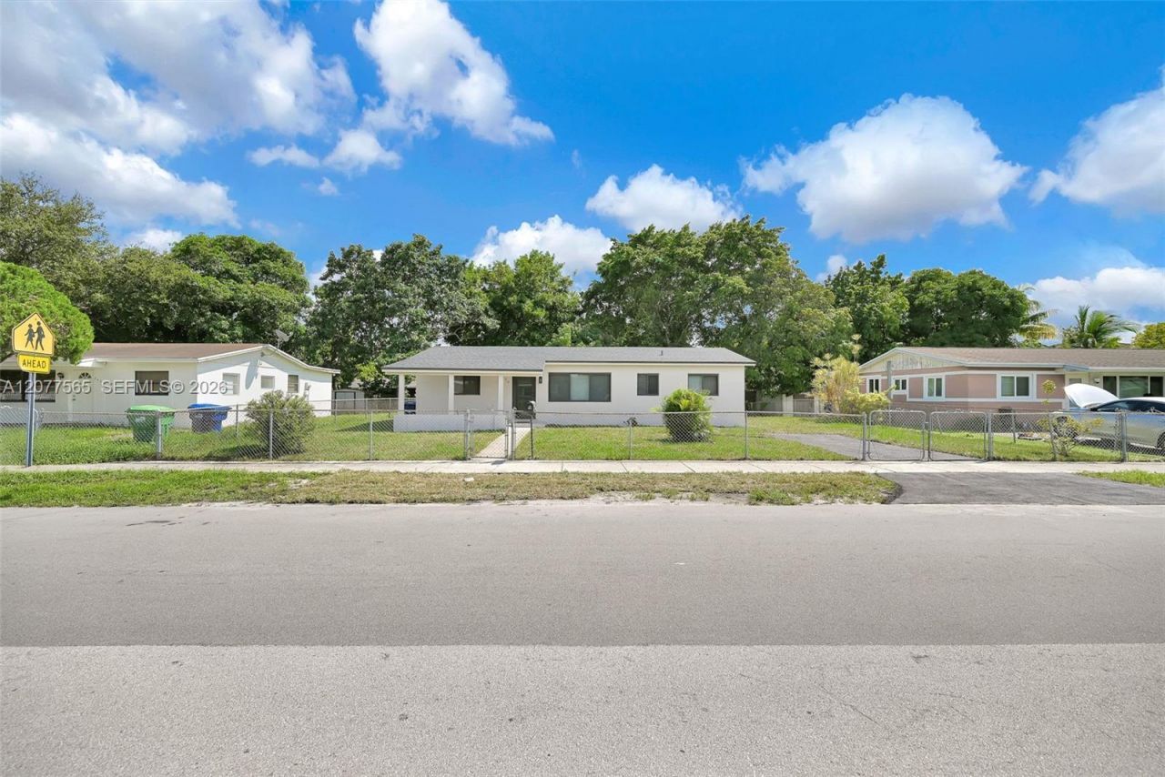 2470 NW 179th St, Miami Gardens, FL 33056 Photo