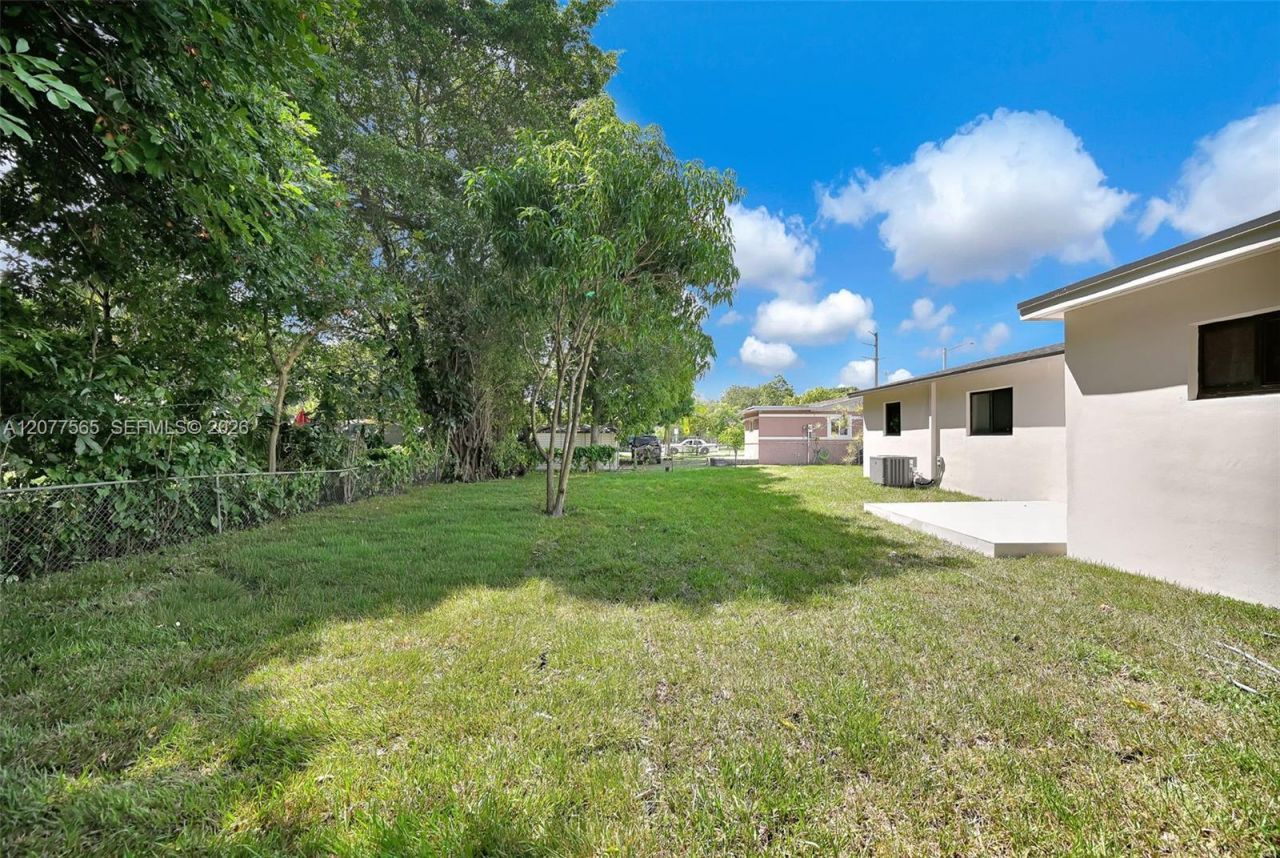 2470 NW 179th St, Miami Gardens, FL 33056 Photo