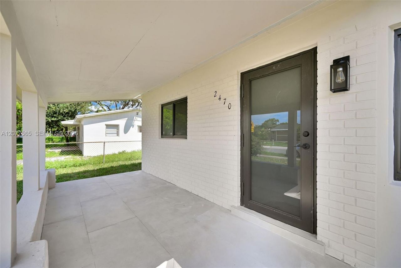 2470 NW 179th St, Miami Gardens, FL 33056 Photo