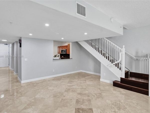 7564 SW 102nd St , Unit 211, Pinecrest, FL 33156