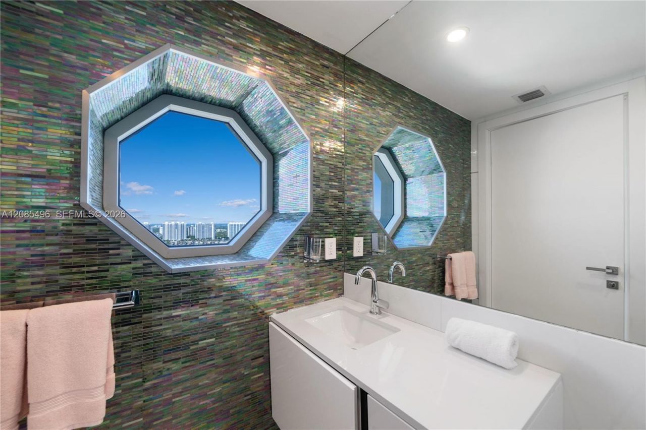 17875 Collins Ave, Unit 3406, Sunny Isles Beach, FL 33160 Photo