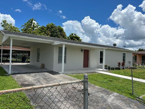 15710 SW 304th St , Homestead, FL 33033