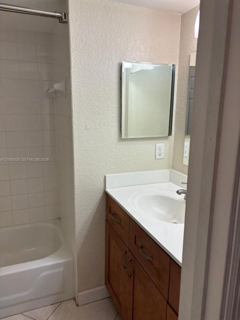 1721 Village Blvd, Unit 205, West Palm Beach, FL 33409 Photo