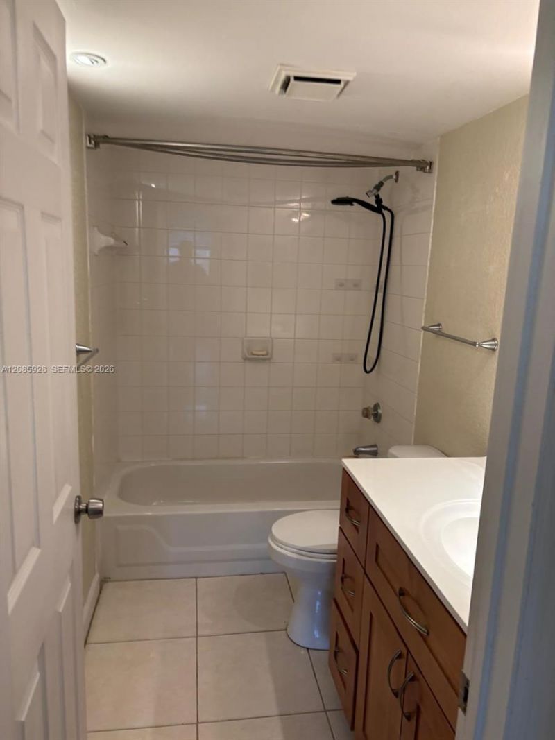 1721 Village Blvd, Unit 205, West Palm Beach, FL 33409 Photo