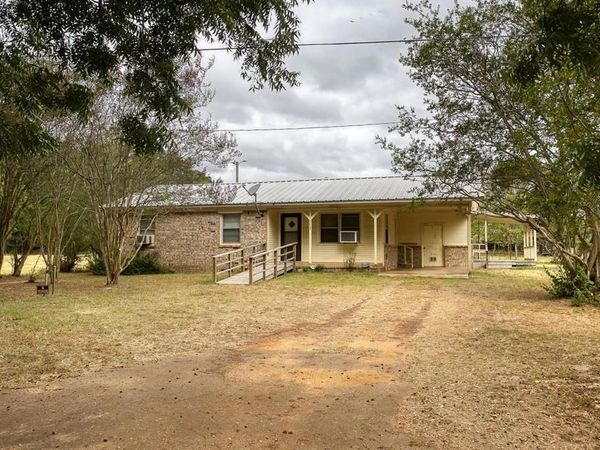 4233 An County Road 163, Palestine, TX 75801