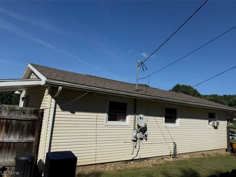 1813 Walnut Street, Coshocton, OH 43812 Photo 2