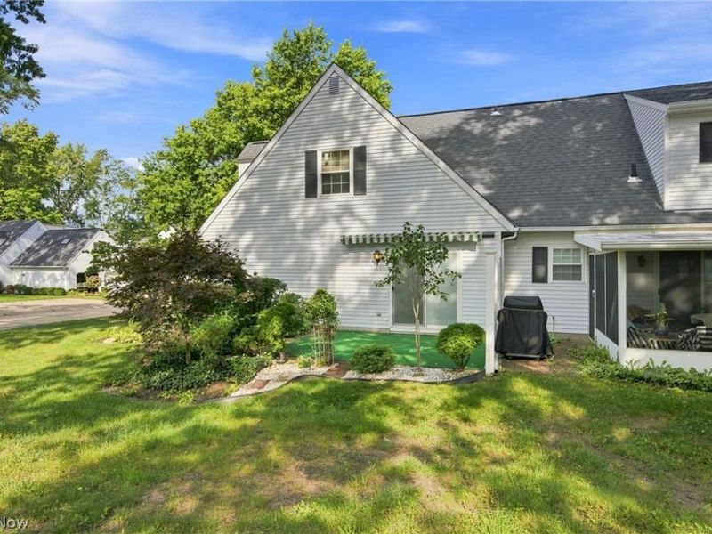 7030 Cobblestone Lane, Concord Township, OH 44060 Photo 3