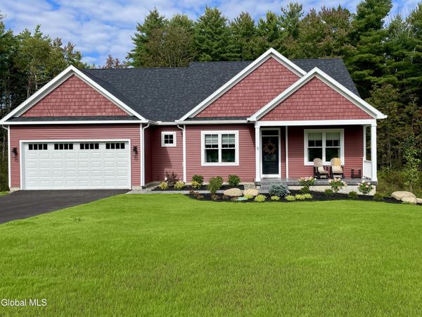 5 Kerr Drive, Wilton, NY 12831