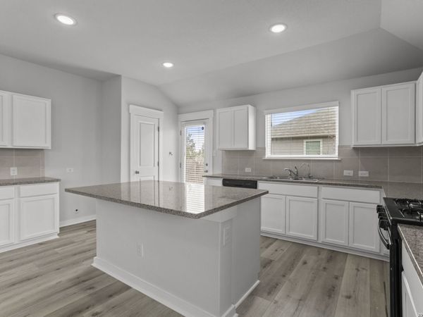 4837 Park Glen, Marion, TX 78124