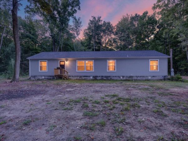 9633 W Howard City Edmore, Lakeview, MI 48850