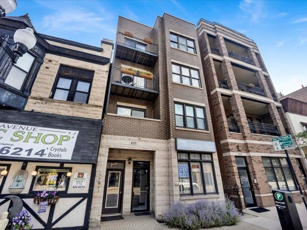 4151 N Lincoln Avenue, Unit 2, Chicago, IL 60618