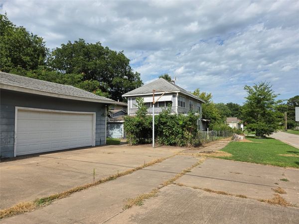 427 S Seneca Avenue, Bartlesville, OK 74003