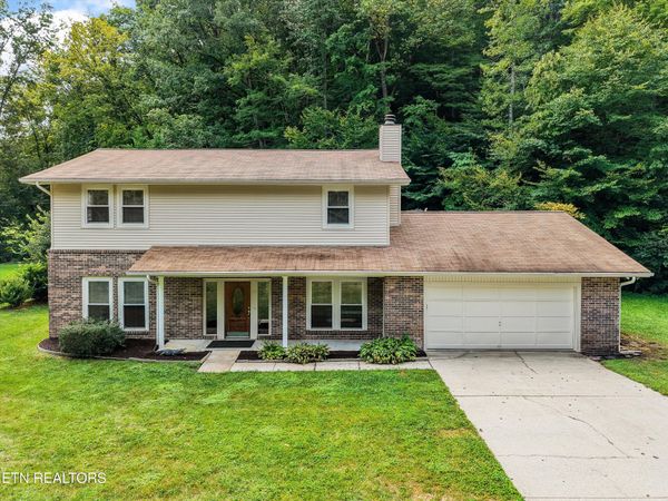 115 Graceland Rd, Oak Ridge, TN 37830