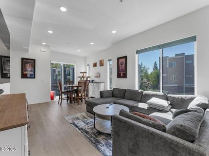 110 Rissone Lane, Reno, NV 89503 Photo